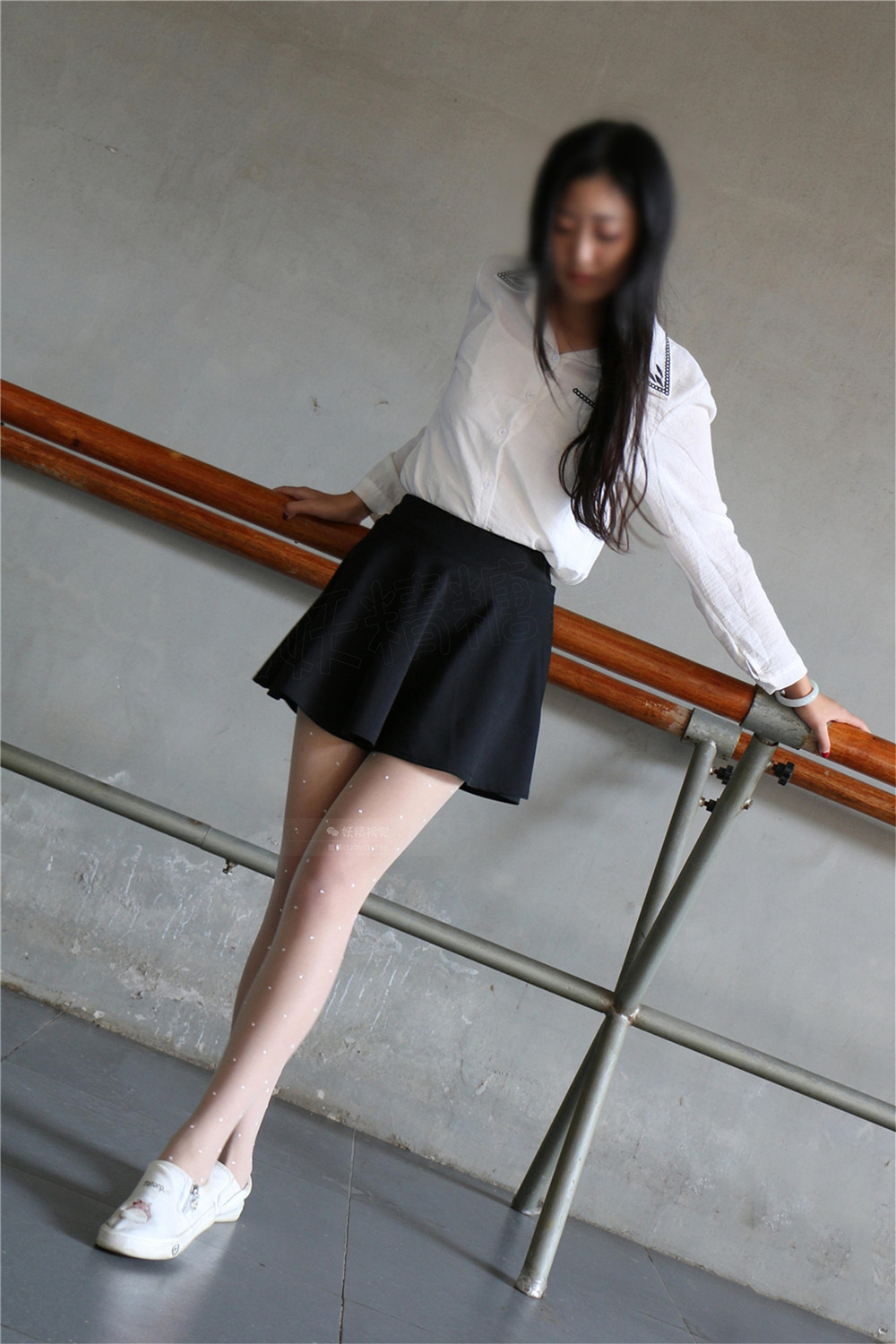 【在线看】[妖精视觉] NO.148 甜甜 双色白丝袜 [32P] - XZWang-写真网-XZWang-写真网