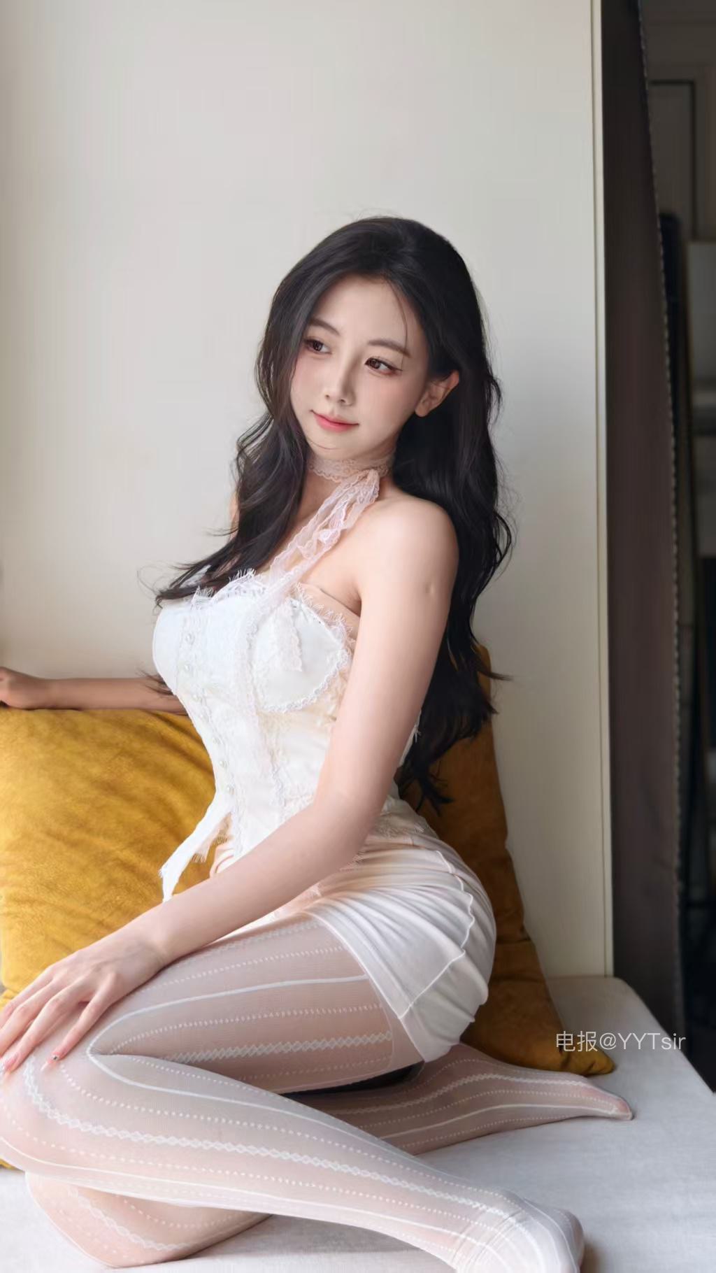 【在线看】快手 刘二萌 圈子 NO.001期 【33P】 1 【在线看】快手 刘二萌 圈子 NO.001期 【33P】 1