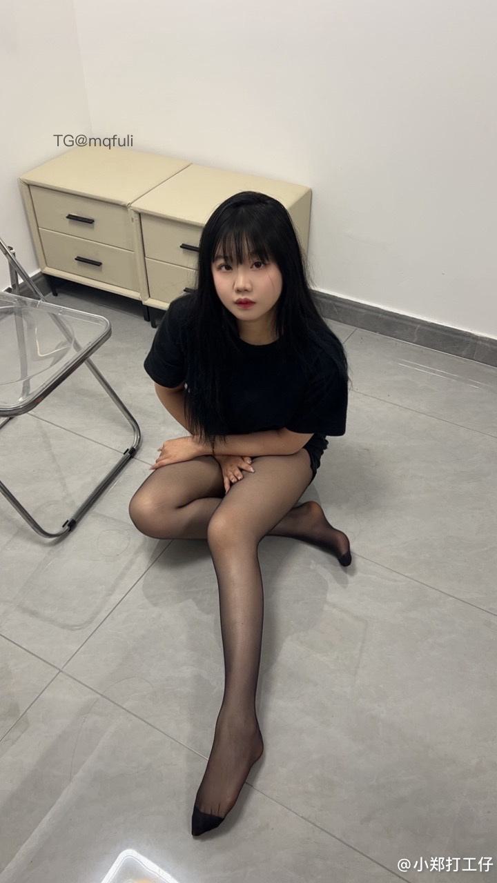 【在线看】抖音 小郑打工仔 微密圈 004期 【37P2V】 1 【在线看】抖音 小郑打工仔 微密圈 004期 【37P2V】 1