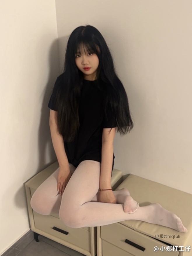 【在线看】抖音 小郑打工仔 微密圈 003期 【48P5V】 1 【在线看】抖音 小郑打工仔 微密圈 003期 【48P5V】 1