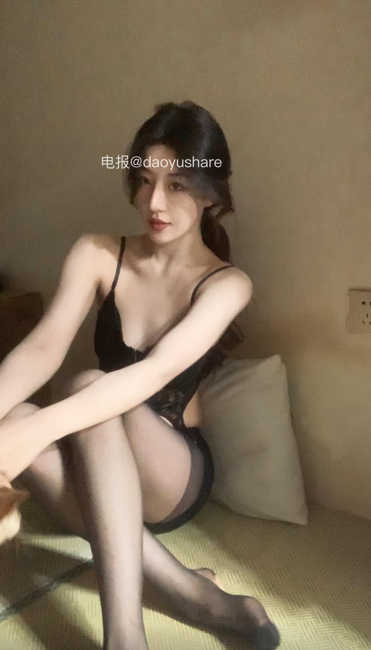 【在线看】抖音 东北范one 岛遇 NO.003期 【33P1V】 1 【在线看】抖音 东北范one 岛遇 NO.003期 【33P1V】 1