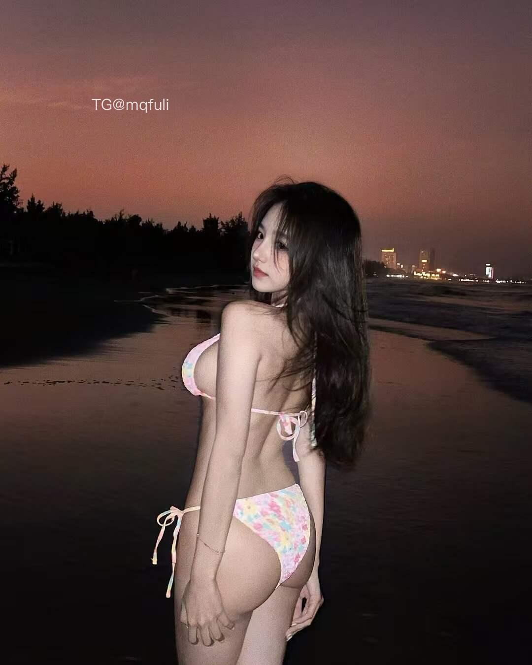 【在线看】抖音 小鲨余 岛遇 NO.003期 【22P】 1