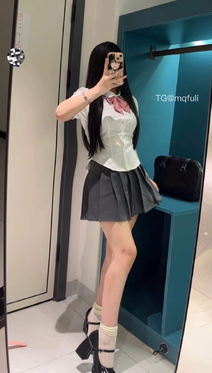 【在线看】抖音 臭包鱼 岛遇 NO.001期 【18P2V】 1