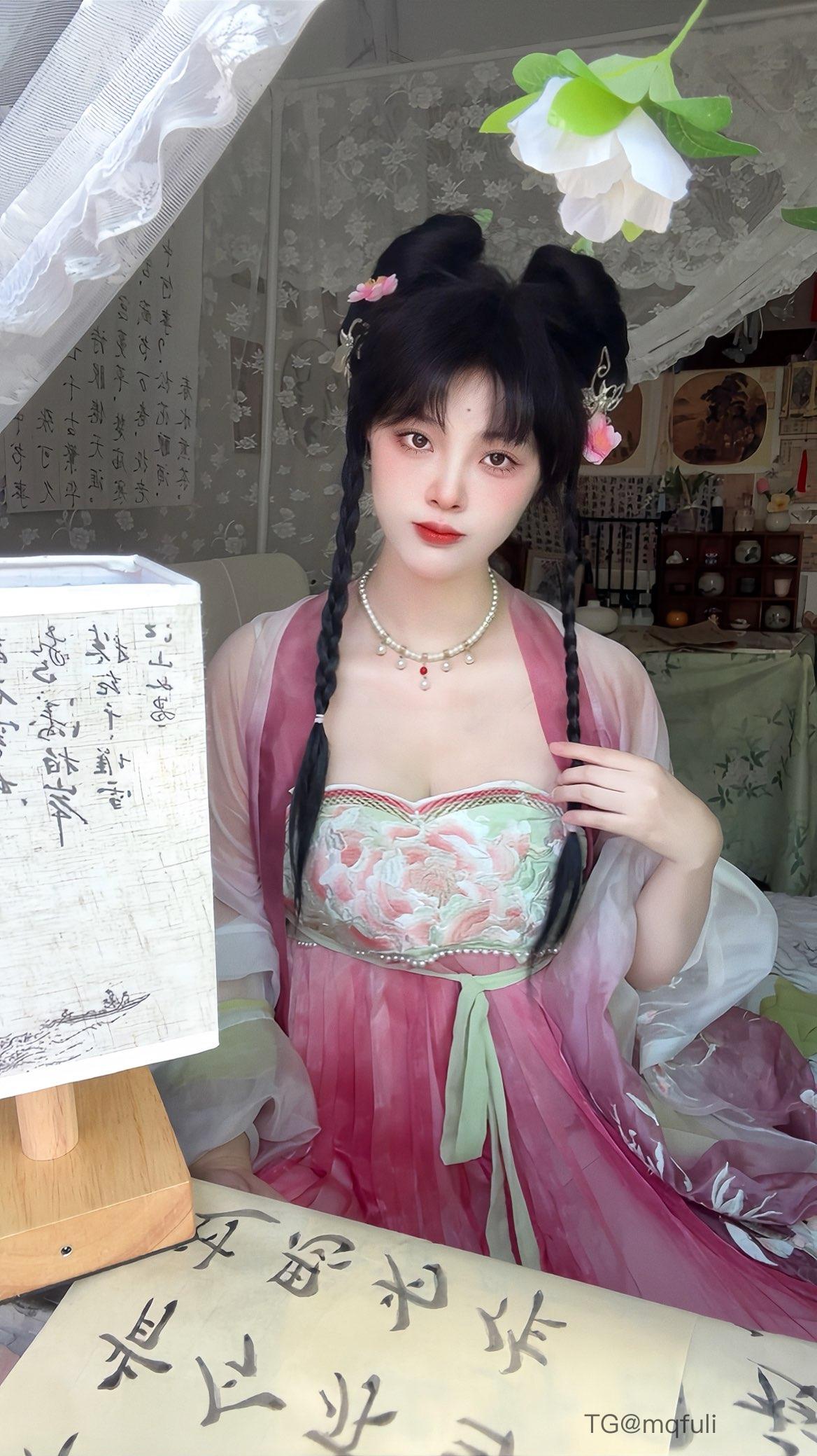 【在线看】抖音 枝枝栗子 微密圈  NO.004期 【11P】 1