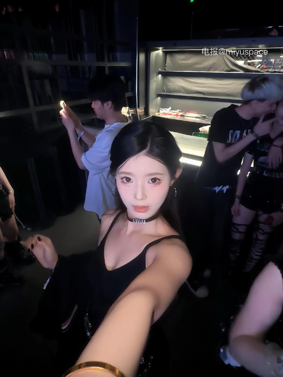 【在线看】抖音 草莓熊啵啵 岛遇 NO.001期 【51P】 1