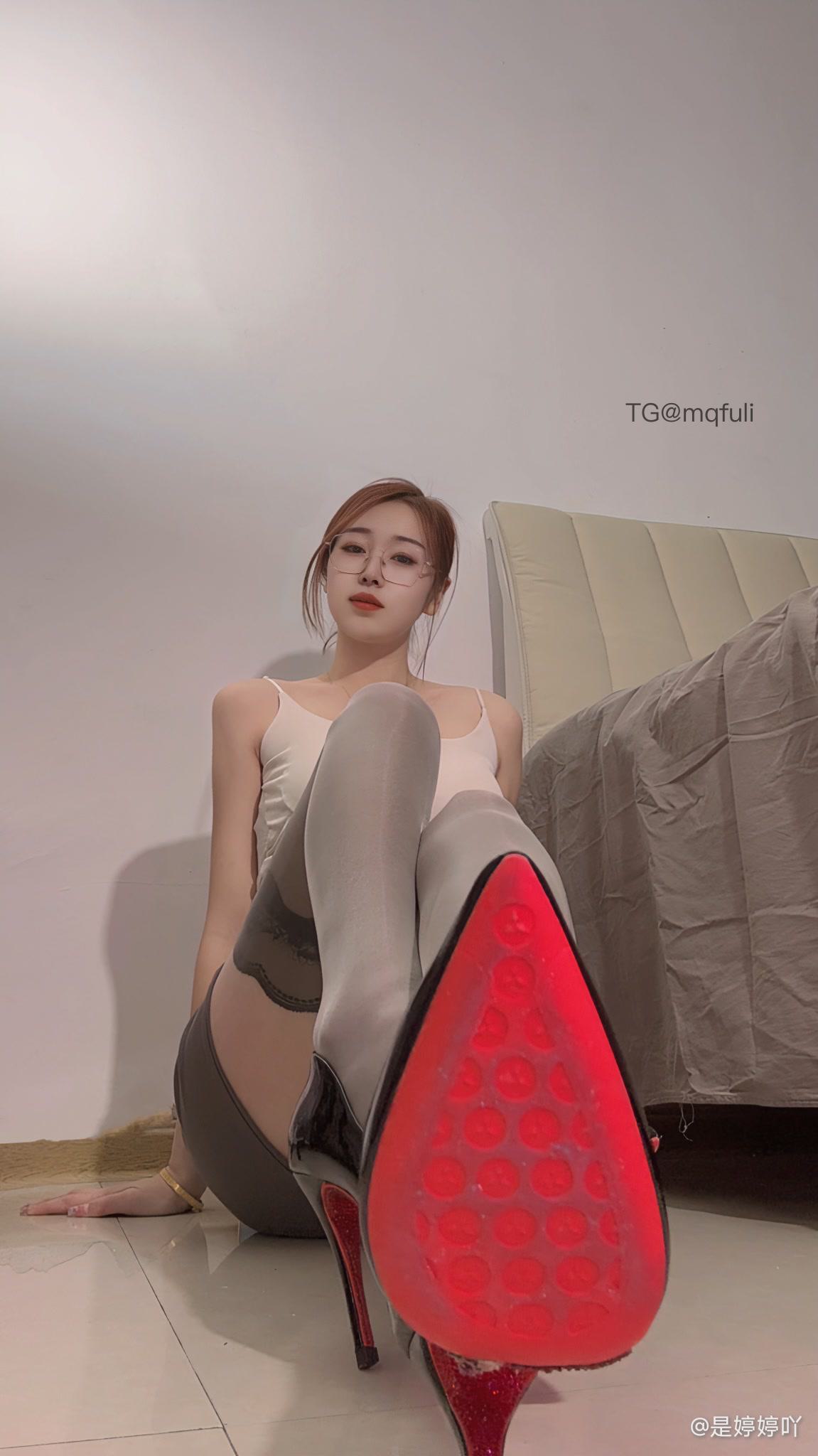 【在线看】抖音 是婷婷吖 微密圈 NO.003期 【48P】 1