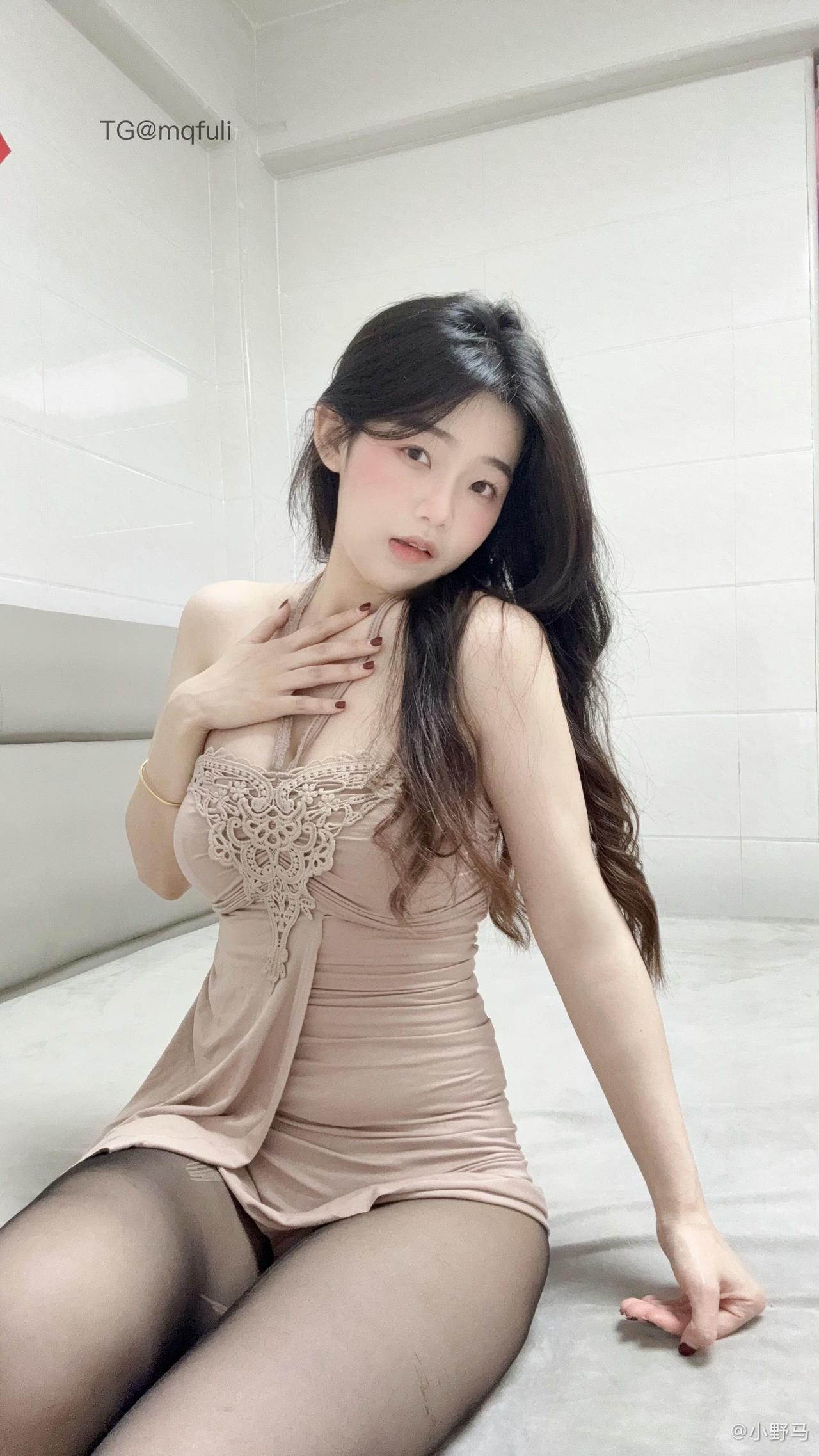 【在线看】抖音 小野马ovo 微密圈 NO.013【14P】 1