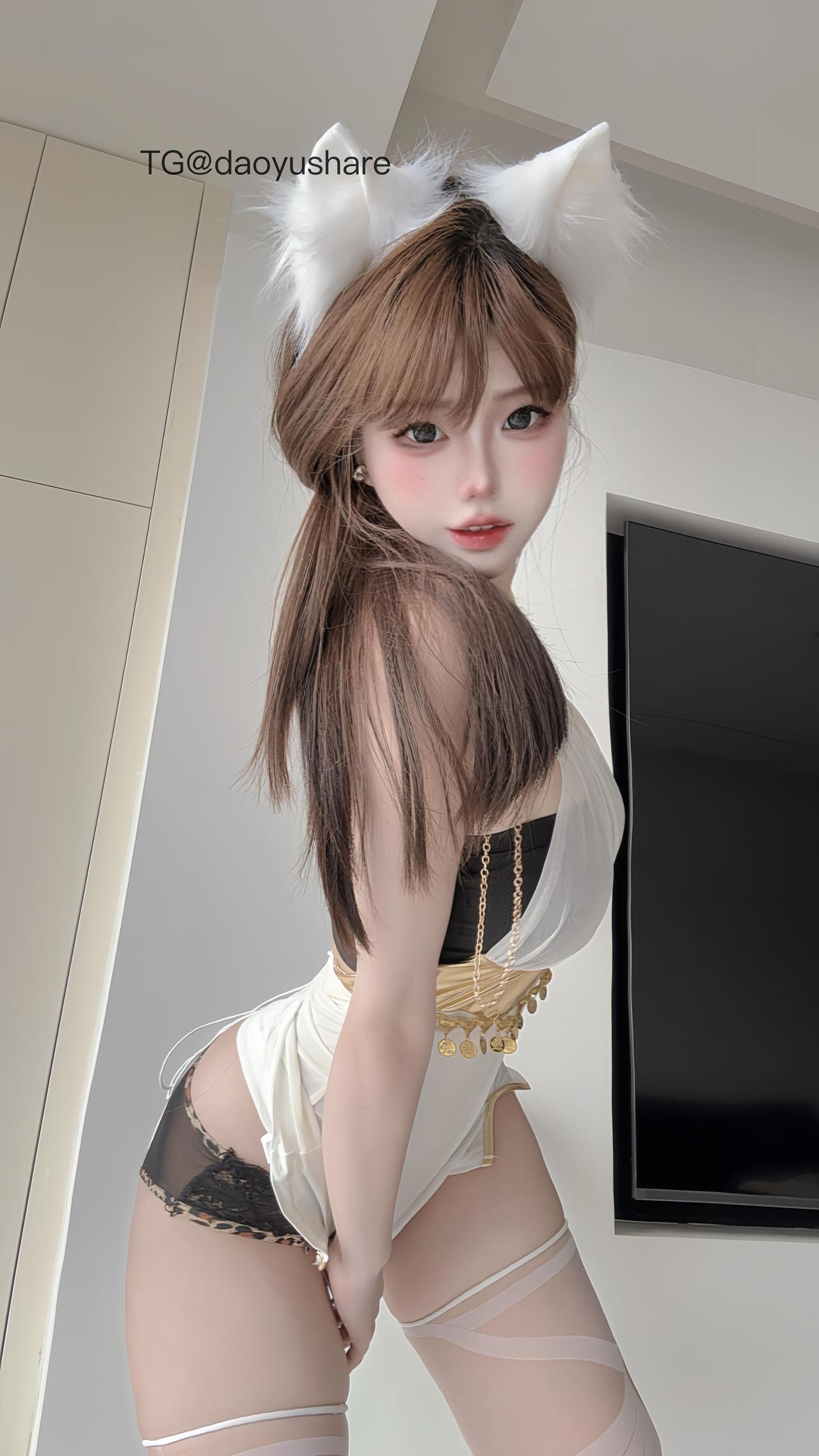 【在线看】抖音 空心柚七 岛遇 NO.002期 【14P1V】 1