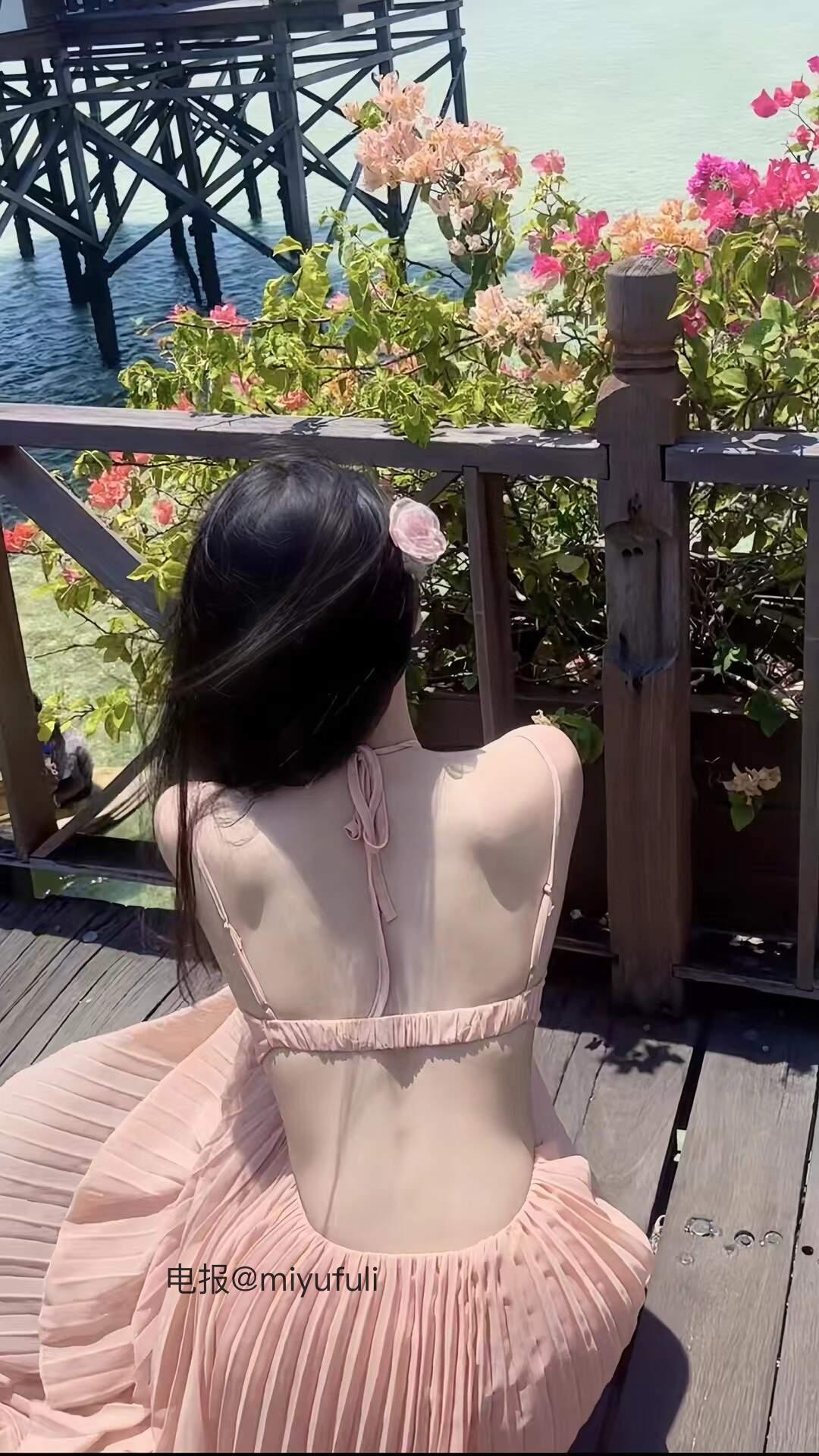 【在线看】抖音 关关雎鸠 岛遇 NO.001期 【30P】 1