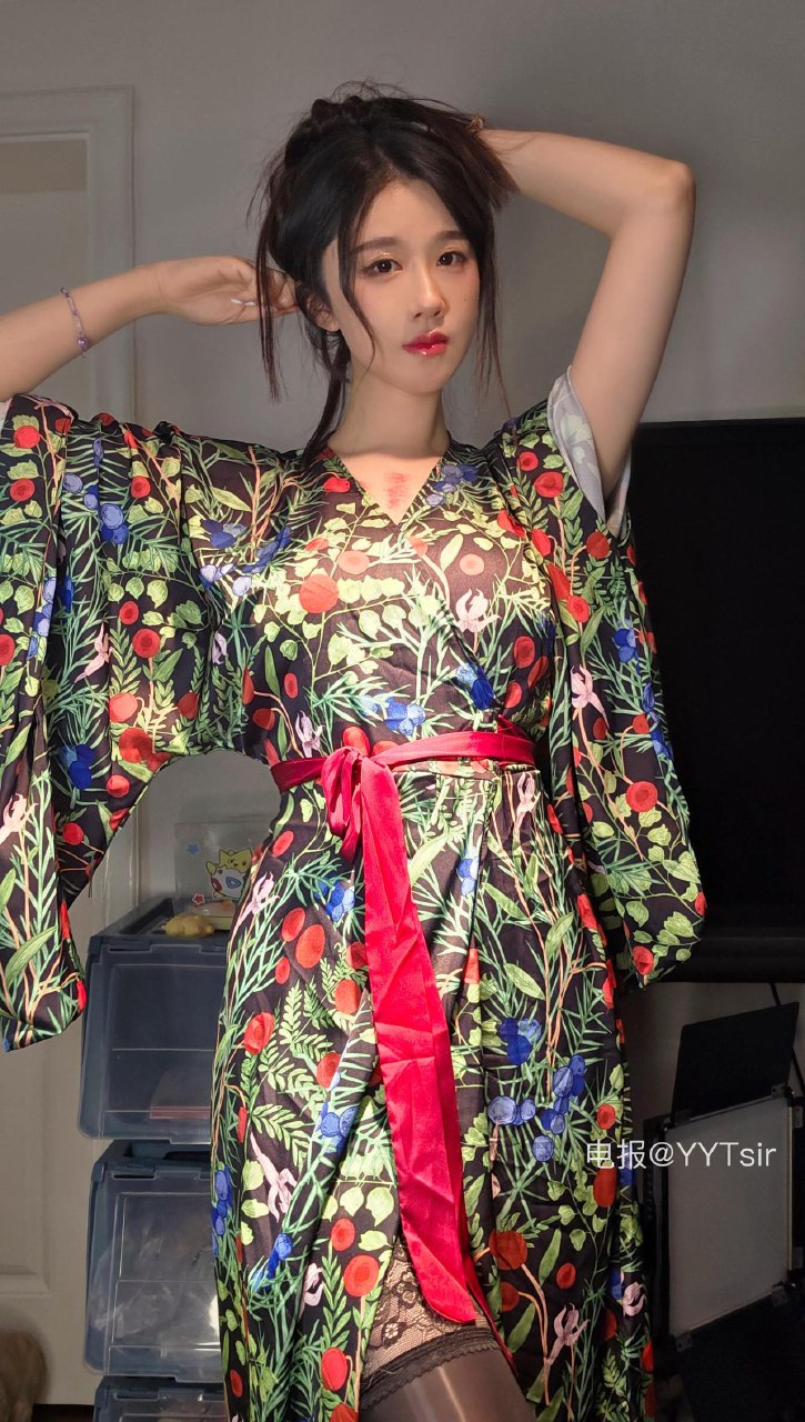 【在线看】抖音 轩子巨二兔 秘语空间 NO.009期 【36P】 1