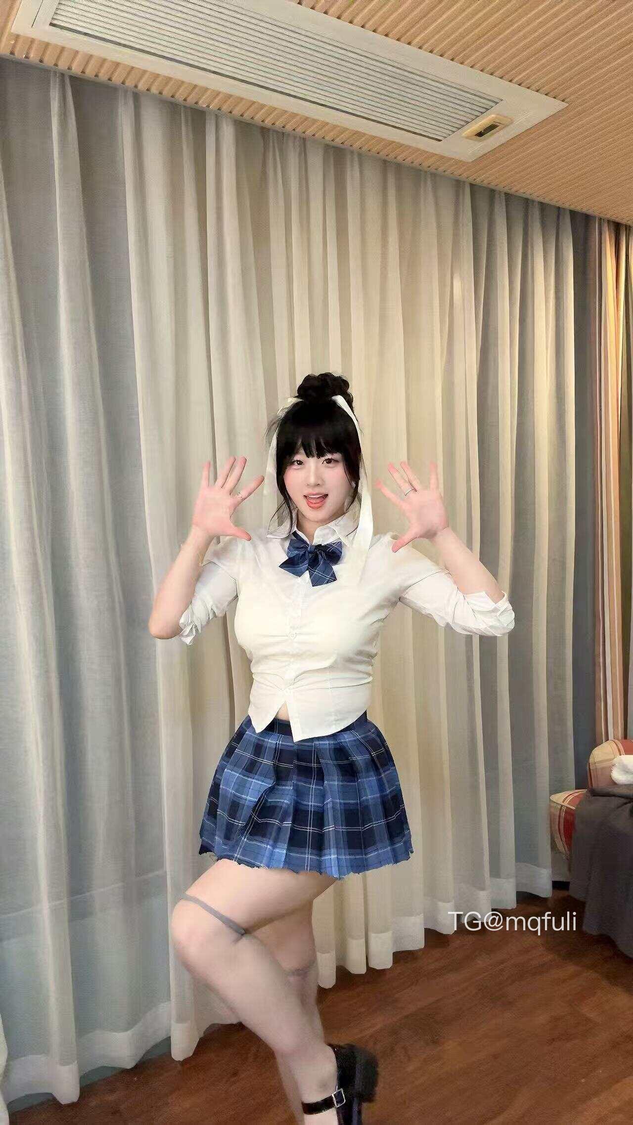 图片[1]-【在线看】抖音 雅思把我杀了 岛遇 NO.001期 【25P13V】 - XZWang-写真网-XZWang-写真网