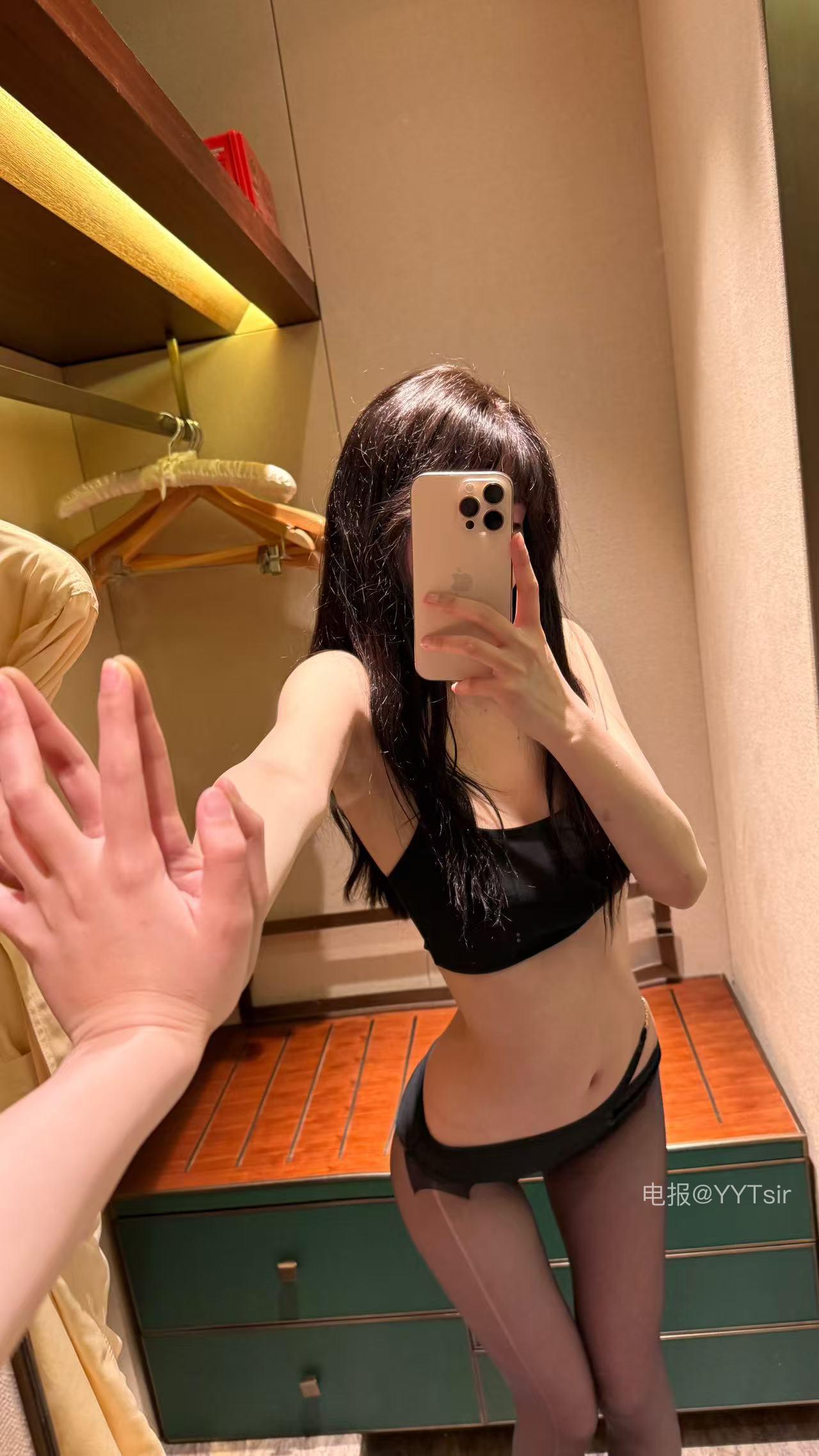 图片[1]-【在线看】抖音 董香 秘语空间 NO.007期 【12P12V】 - XZWang-写真网-XZWang-写真网